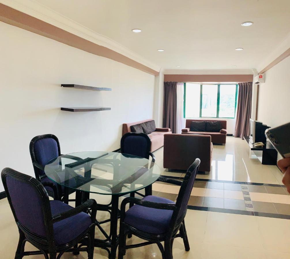 Likas Square - Kk Spacious Homestay Kota Kinabalu Exteriör bild