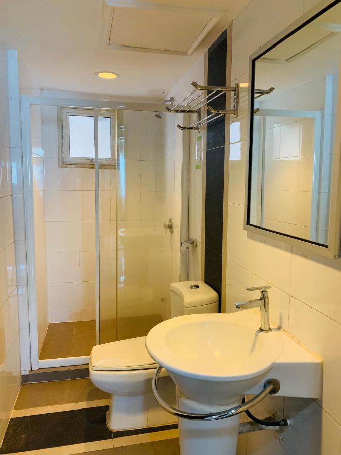 Likas Square - Kk Spacious Homestay Kota Kinabalu Exteriör bild